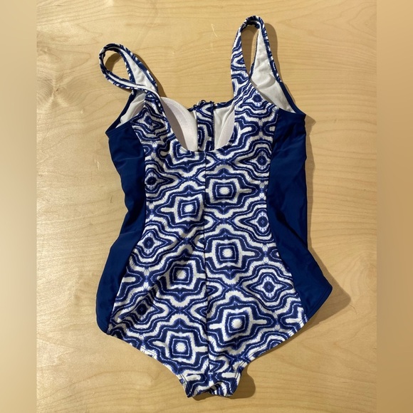 Tahiti One Piece Swimsuit XL (16-18) (CA) - Picture 6 of 11